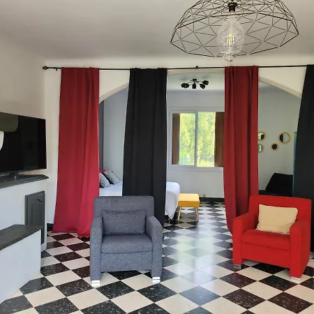Hébergement de vacances Mas Tareau Le Damier Beaucaire (Gard)
